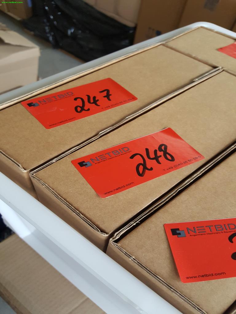 Maschinen, Werkzeuge, Handelsware / Werkstattausrüstung aus dem Umfeld<br> KFZ-Handwerk / Reifendienst-13